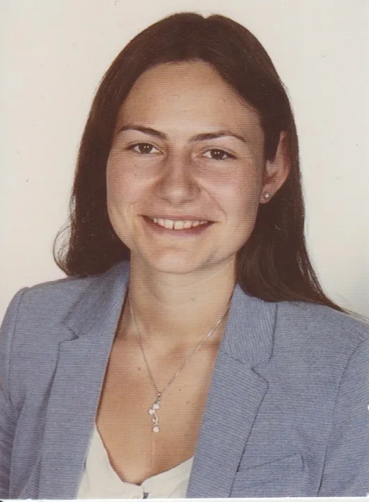 Laura Siegler: Direktorin ( ehrenamtliche Mitarbeiterin; in Deutschland ansässig) 
